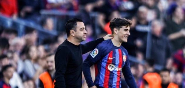 تقارير توضح خيارات تشافي لتعويض غياب جافي عن برشلونة أمام فالنسيا